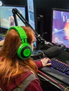 新调查发现：如今玩家更喜欢看别人玩游戏