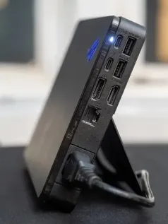 华硕发布全球首款雷电5外置显卡 5090加持