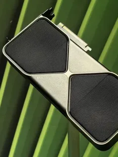 RTX5090/5080翻车 黑屏变砖无法识别